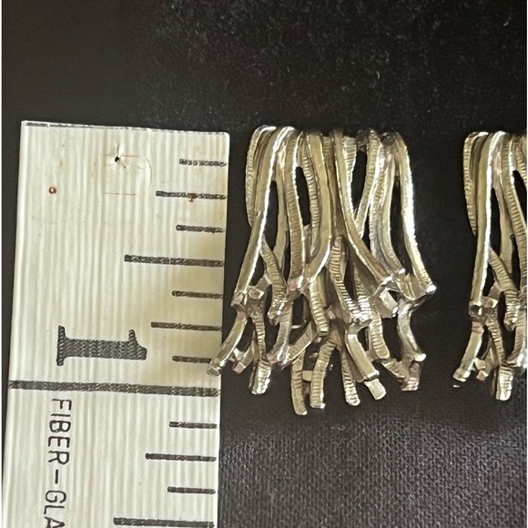 Vintage Clip-On Earrings - Picture 7 of 10